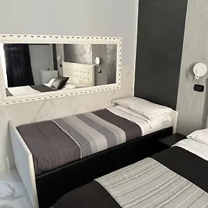 2* Casa de hóspedes Italy