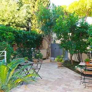 Oda ve Kahvaltı Domus Aurea, Roma